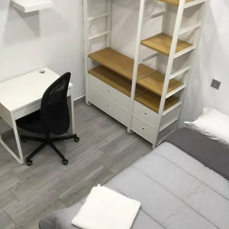 Check-in 24h Plaza Espana Amplio Centro Planta 4 *